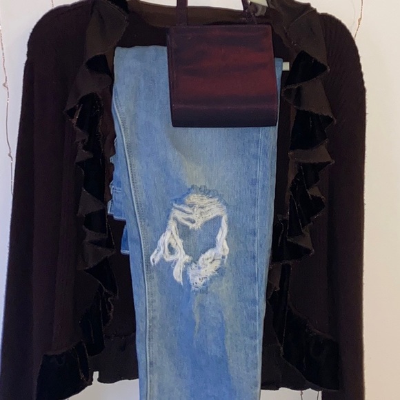 Vintage Ruffle Cardigan - Picture 2 of 3